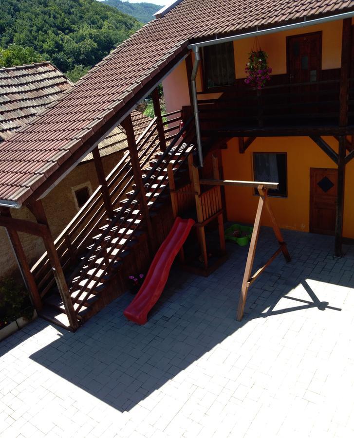 Penzion Adriana 호텔 Rožňava 외부 사진